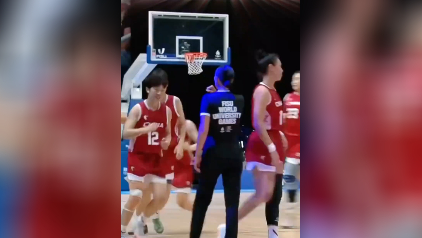 女篮大运会，刘禹彤带队打败美国队！｜体坛记忆