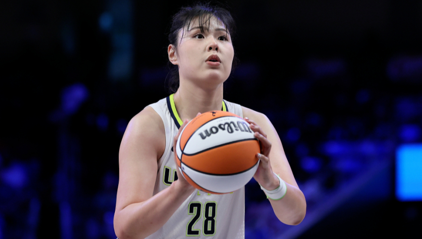 李月汝vs水星全收录！12次罚球砍12+11 摔倒被4队友拉起