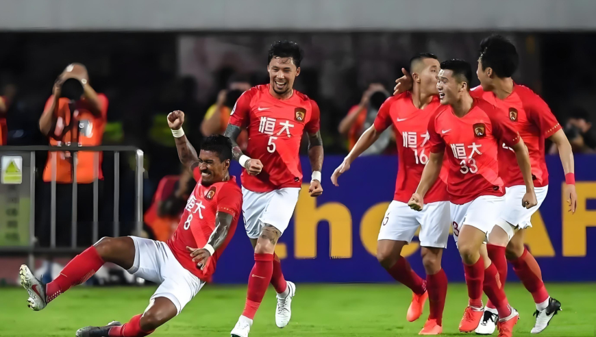 体坛记忆｜恒大巅峰战力有多强？硬撼拜仁显差距，仍是中超球队的上限