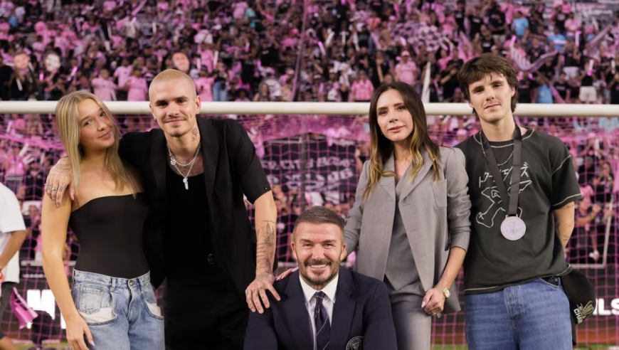 贝克汉姆发文庆祝球队夺冠，妻子、儿子、女儿齐现身，38岁梅西再创传奇