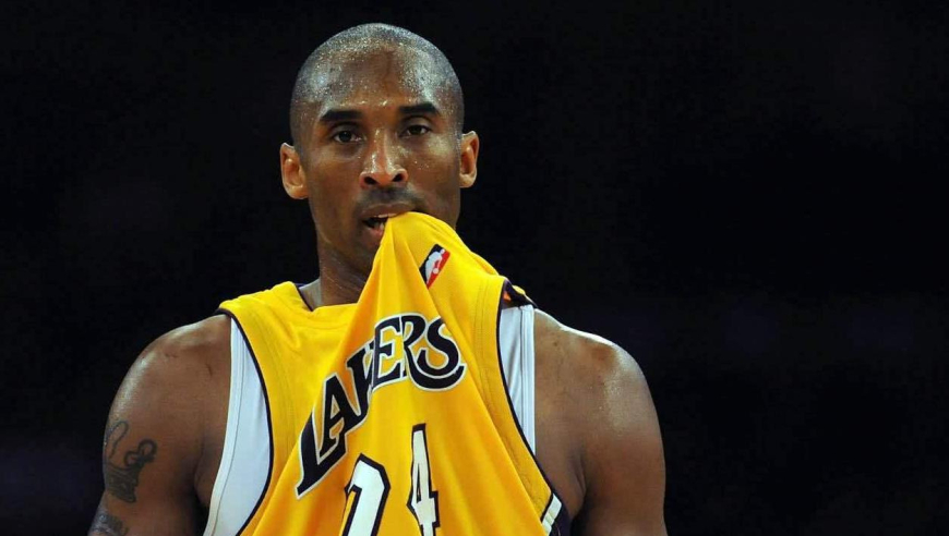 NBA历史那些经典丝滑脚步瞬间：科比陀螺转身 欧文天秀后撤拜佛