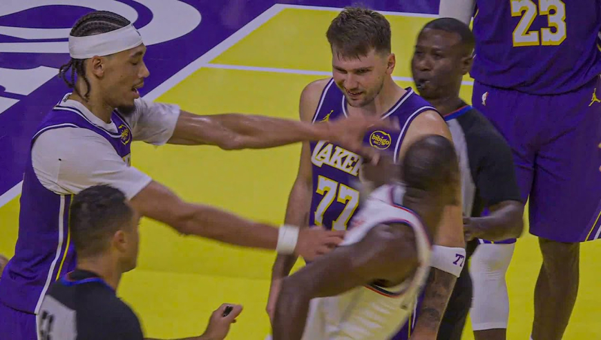 洛杉矶德比火爆冲突！邓恩推倒东契奇惹怒海斯 邓恩遭驱逐海斯吃T！