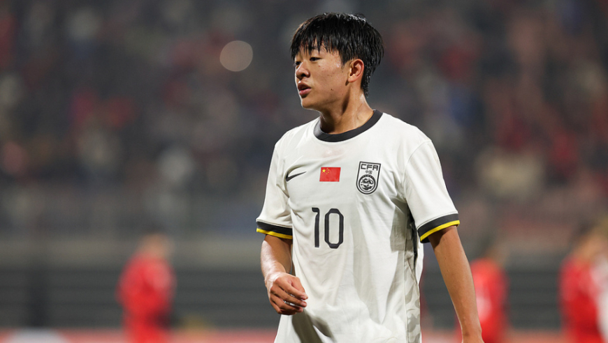 董路确认！16岁国足红星中断留洋+回国踢中超，除夕官宣，下家揭晓