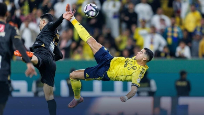 沙特联-倒钩我是专业的！C罗精彩倒钩破门，胜利4-1赛哈特海湾9连胜4分领跑