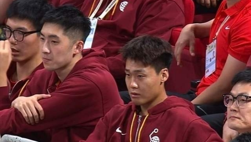 CCTV5直播，中国男篮背水一战，张镇麟PK李贤重 三大后卫需更坚决