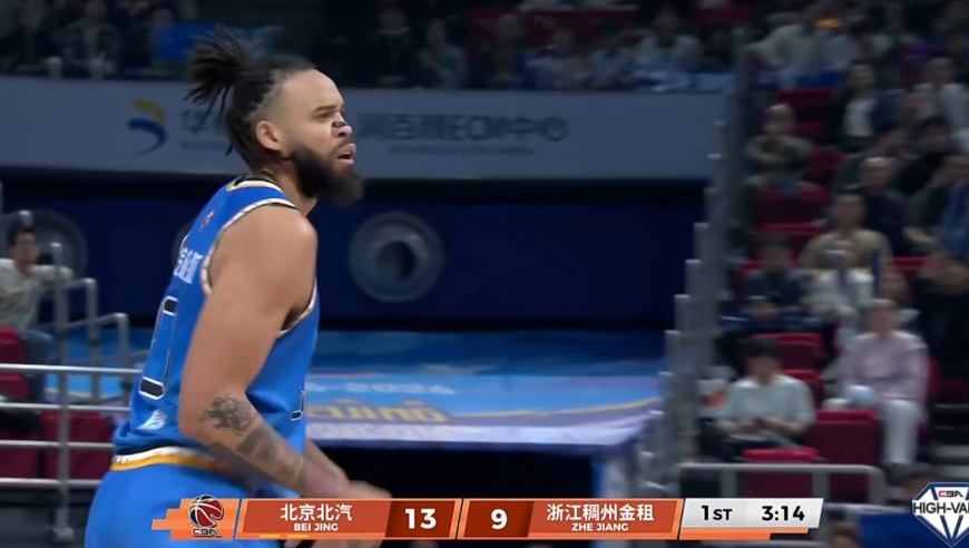 找回自信！麦基17分集锦：血帽送勇士前队友 投进CBA首记三分球