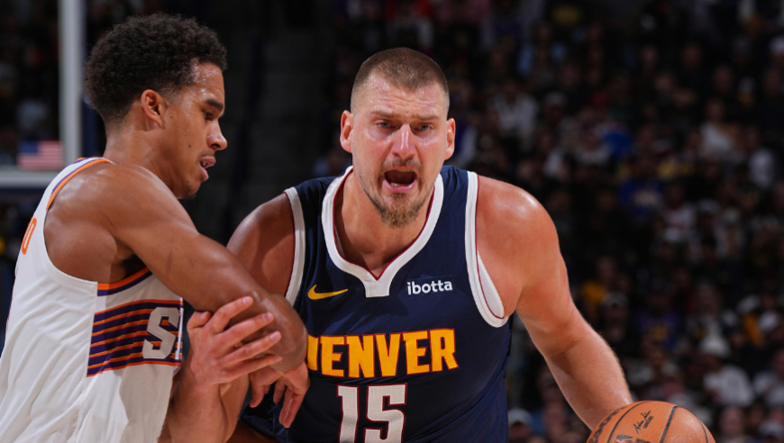 NBA常规赛：约基奇三双掘金轻取太阳 布克31分8失误穆雷23分