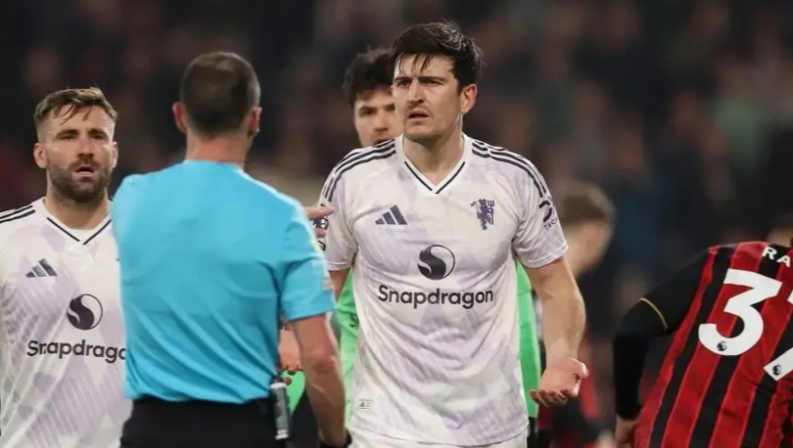 英超：曼联客场2-2伯恩茅斯 B费点射+造乌龙 马奎尔染红+送点