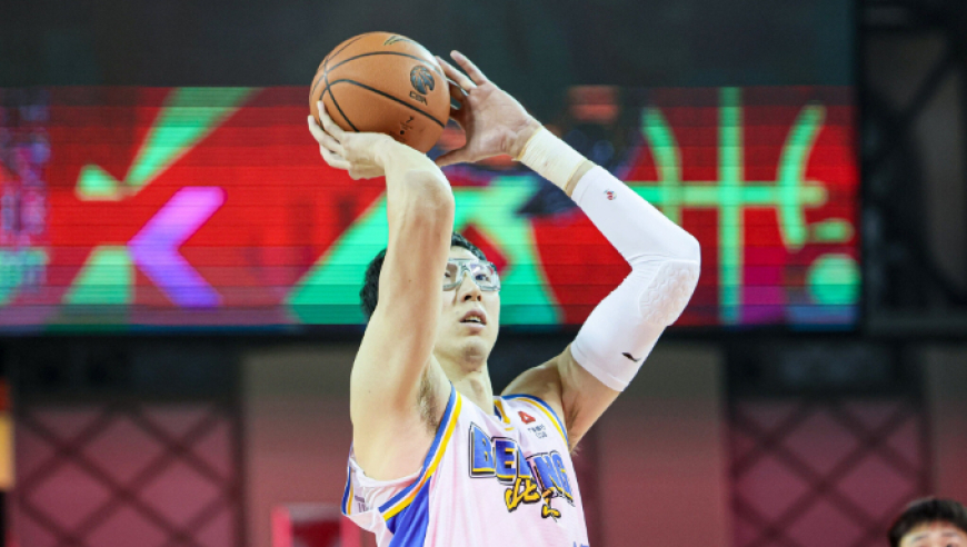 这就是中国的顶薪中锋！周琦连续12罚不中+赛季罚球命中率47.4%