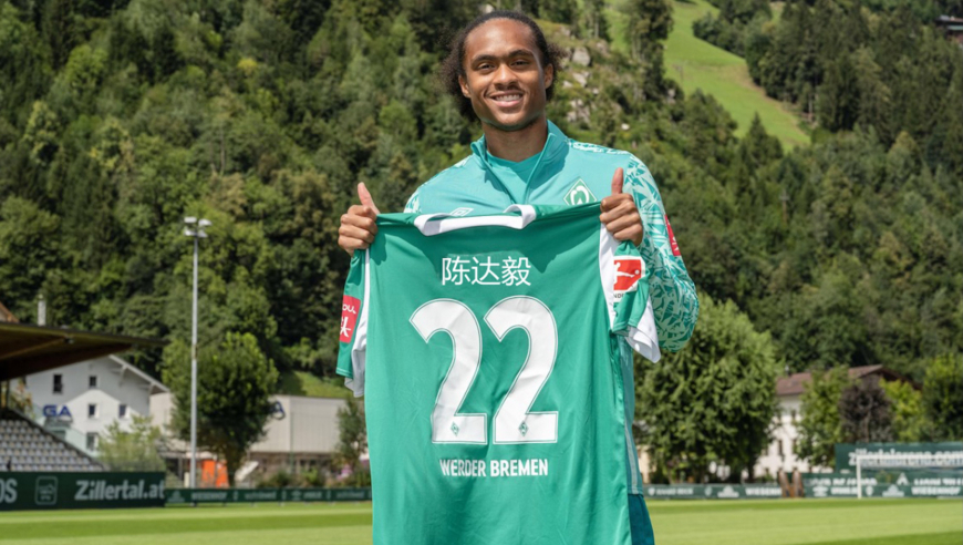 无缘国足却因祸得福，这位25岁的华裔球员如今要去踢世界杯了！