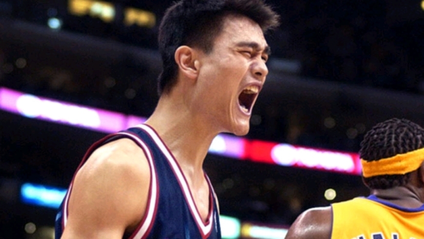 体坛记忆｜想去NBA就得偿还1800万培养费，姚明当年的NBA之路有多艰难？