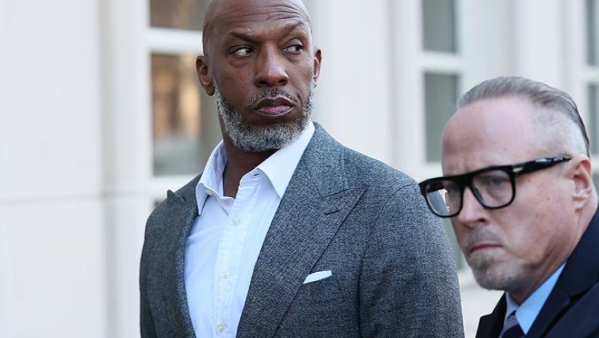 最高20年监禁！比卢普斯出庭拒不认罪 抵押房产保释金500万美元