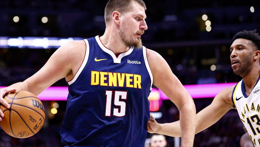 约基奇32+14+14破张伯伦纪录！11次70%命中率三双，历史第一