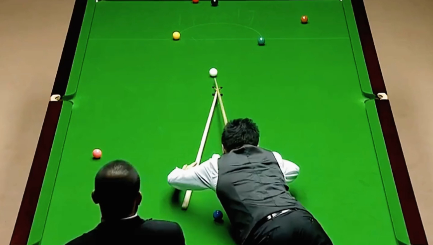 体坛记忆｜丁俊晖任性起来体验轰出数十杆斯诺克，把眼镜侠打成表情包