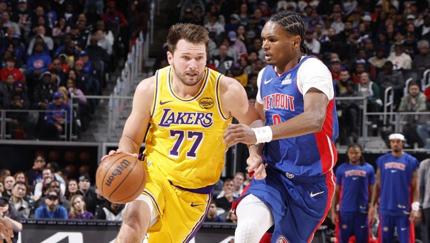 湖人活塞最后时刻：艾顿追平+里夫斯反超 东契奇连续投丢关键球