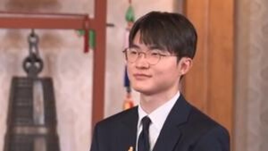 韩国总理对话电竞传奇选手Faker