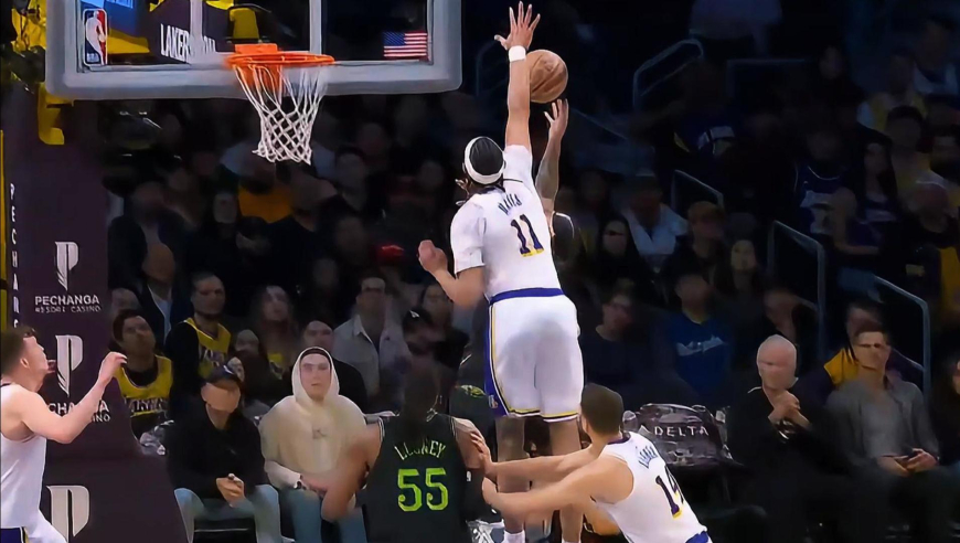 湖人禁飞区！湖人10次封盖鹈鹕全过程：艾顿海耶斯化身双守护神