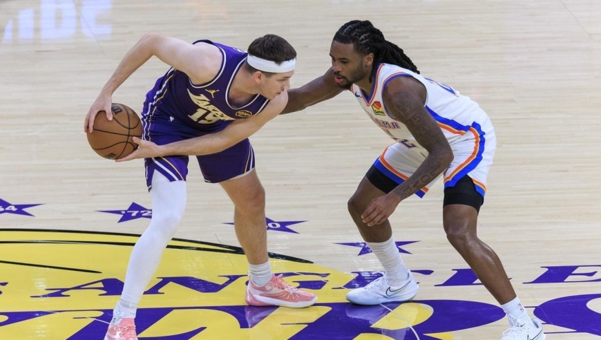 末节崩盘！詹姆斯空砍22+6+10！卡鲁索打爆湖人，里夫斯未能救主