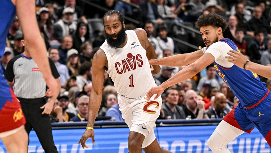 哈登绝平三分+米切尔两罚准绝杀！骑士双核54分逆转掘金 约基奇空砍三双