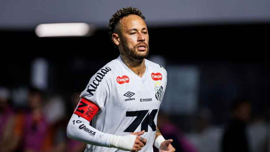 彻底沉沦！34岁内马尔比赛画面引热议，速度很慢还直喘粗气