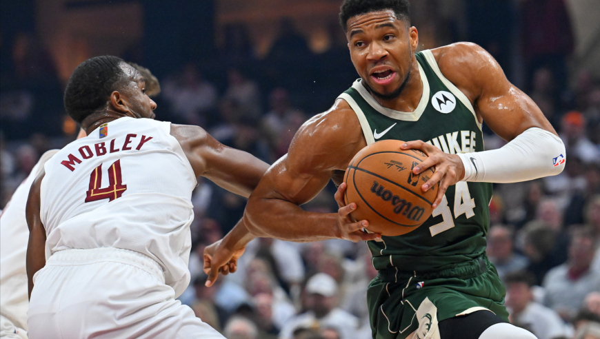 27日NBA官方十佳球：字母哥传天秀不看人妙传 文班死亡封盖