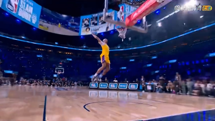首扣太尴尬！海斯扣篮大赛两扣合集：第二扣自抛自扣+胯下仍未晋级