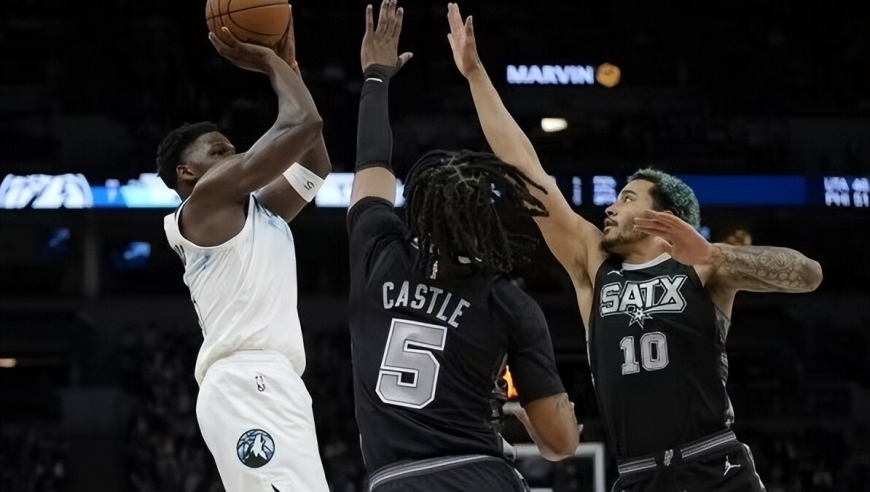 3人空砍20+，马刺队末节崩盘！华子32+6却7失误，他们真需要哈登