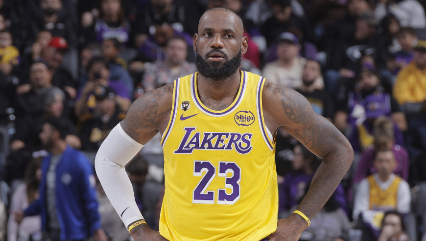 詹姆斯vs国王22分集锦：17投8中+空接扣篮与转身上篮太丝滑