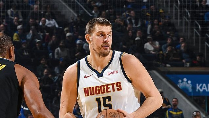 霍福德6记三分奇兵准三双，约基奇35+20+12难救主，勇士掀翻掘金