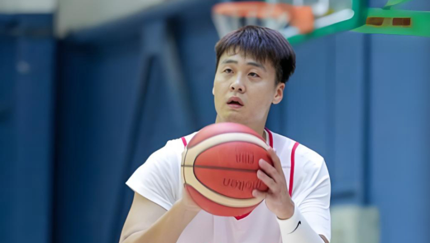 初一正常训练！除夕放假半天，中国男篮的自助餐，十分丰盛