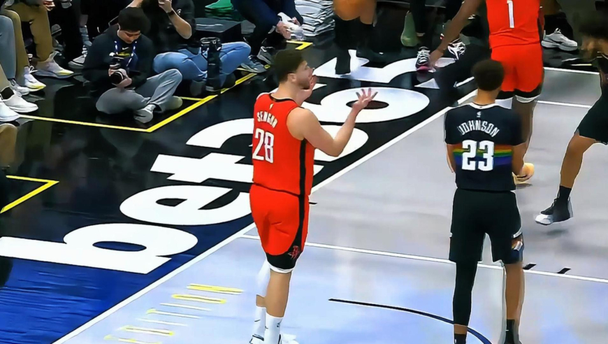 争议！约基奇明显移动防守裁判吹罚申京进攻犯规 火箭挑战失败