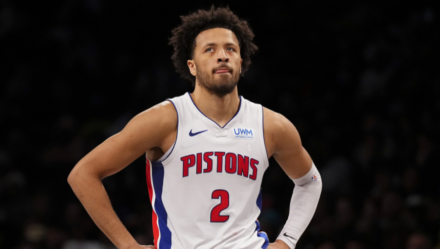 坎宁安终场前4.4秒造投篮犯规！关键3罚2中错失绝平