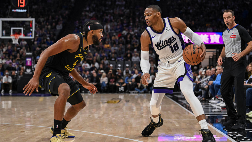 国王勇士决胜时刻：施罗德连中三记三分 威少三双关键抢断收比赛