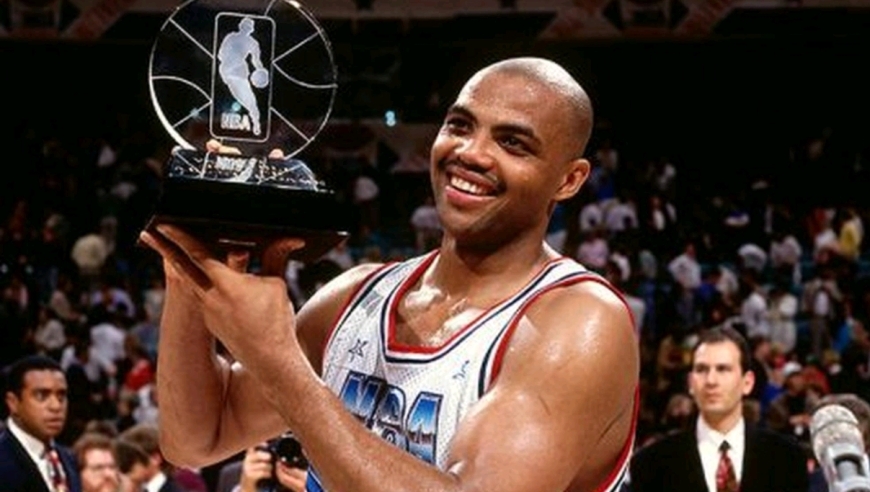 巴克利职业生涯最惨的一次打脸经历，嘲讽姚明，没想到打脸速度如此之快，真叫人大快人心！