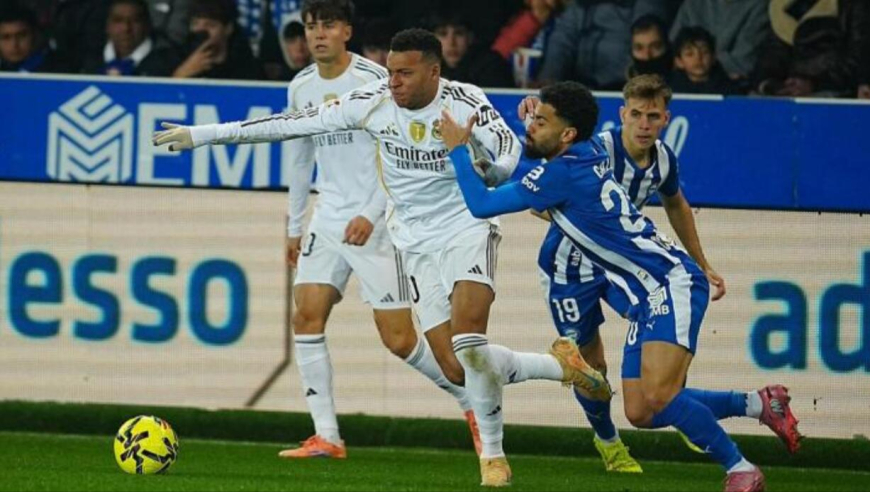 西甲-近3场首胜！皇马2-1阿拉维斯距榜首4分，姆巴佩破门，罗德里戈建功