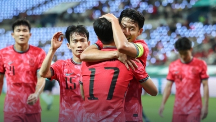 友谊赛韩国2-0取胜：巴拉圭防线送礼，严智星、吴贤揆破门
