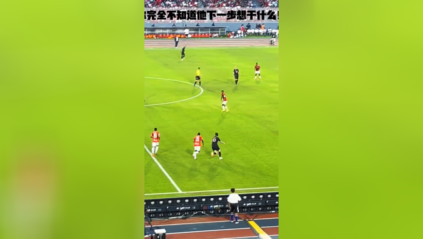 体坛记忆｜梅西的技巧无与伦比，到最后发现，他最强的是上帝视角，异于常人