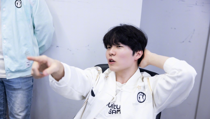 海外网友热议IG击败WBG：Rookie像是LPL最强中单！他是中路之王