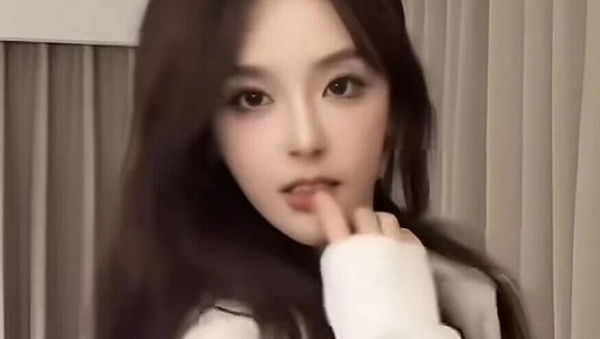 Rita跳劲舞？网友连麦询问其晚上没生活吗？快半夜才直播！直接一首30岁的女人没结婚给rita整破防！