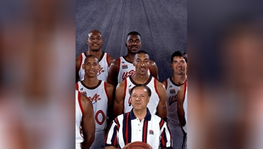 体坛记忆｜拥有顶级内线群的梦三有多强？能与梦一硬碰的存在，锁死一切进攻 