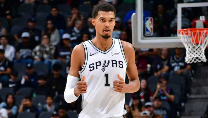 残暴！文班状态不佳仍砍27+18集锦 送5记火锅全场喊MVP