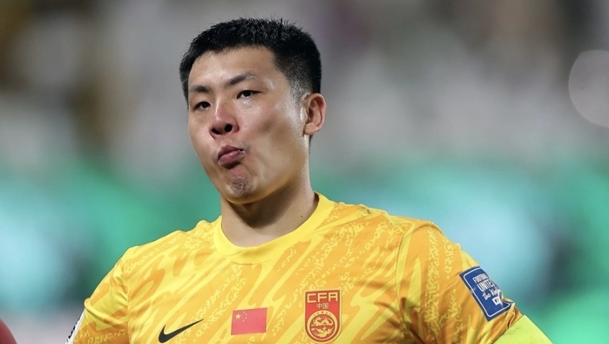 争议！37岁王大雷被讽最差守门员 愤怒回怼网友 疑似侮辱攻击对方