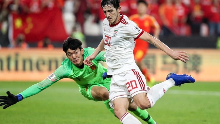 无视警告硬闯红线！伊朗球星自毁前程，开除只是开始，更大麻烦还在后头