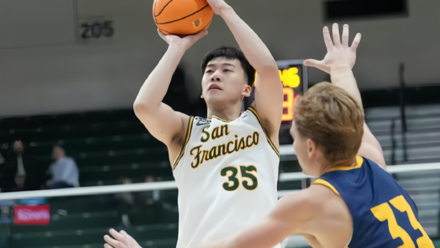 上场 | 6中4闪耀NCAA揭幕战，再现招牌金鸡独立，王俊杰赛季首秀太稳