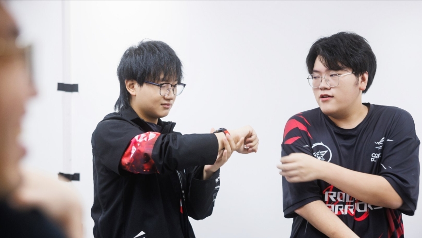 飞牛，向鱼，妖刀，句号加子阳，这套阵容是否能终结AG的连冠呢？