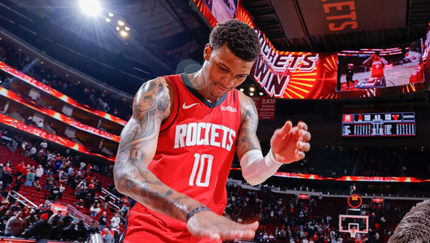 年轻的杜兰特！小史密斯狂砍31分3抢断3盖帽，率领火箭打爆爵士