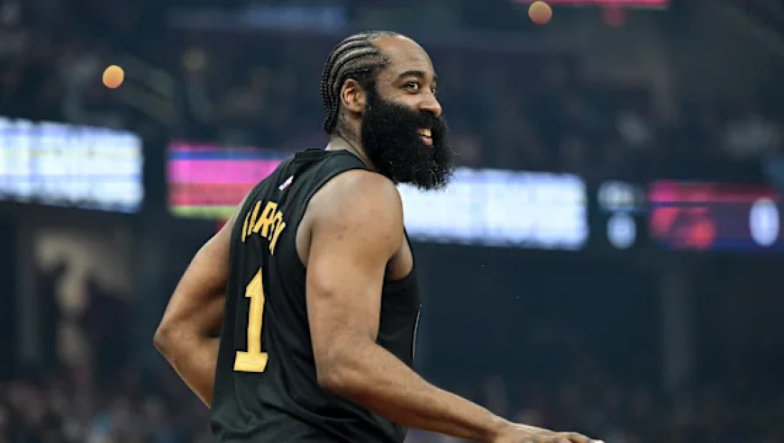 数据帝：高效！哈登变身队史第一人 超星42+8+13+5三分缔造纪录