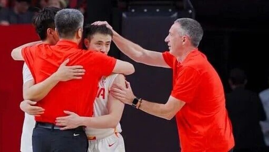 中国男篮，何止击败了三个裁判