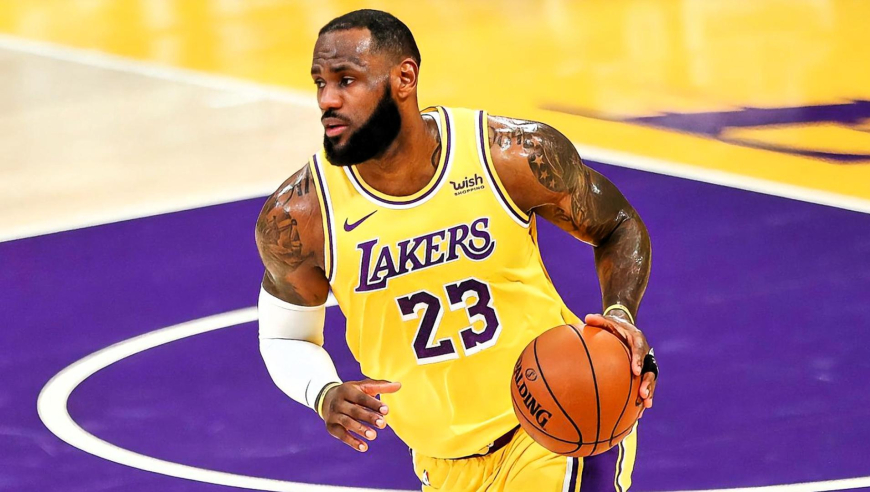 数说真相 | 首秀7次出手就助湖人逆转！詹姆斯正在转型适应新体系