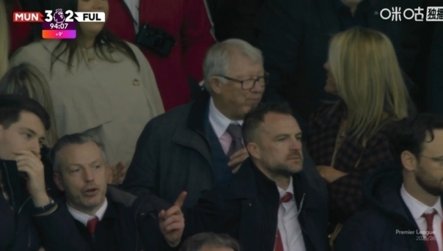舍什科补时绝杀！曼联三连胜重返前四，对手看傻眼，弗格森笑了